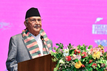 केन्द्रीय कार्यालय डुबानमा परेपछि होटल बसेरामा बस्ने गरी एमालेले बोलायो सचिवालय बैठक