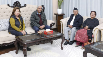 भेटवार्तामा प्रफुल्ल देखिए ओली–देउवा, आरजु र राधिका पनि सहभागी (तस्वीरहरू)