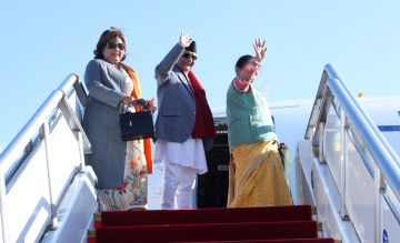 चीनबाट फर्किए ओली, दिउँसो काठमाडौं आइपुग्ने