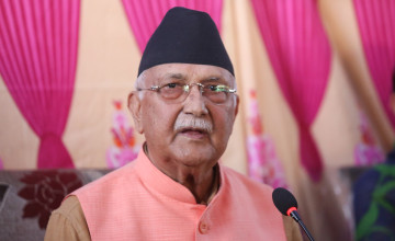 ओली हिजो भन्दै थिए– यो हा हुको सरकारलाई देश जिम्मा लगाएर हामी भाग्छाैँ, के सोच्या छ ? आज पासपोर्ट रोक्का
