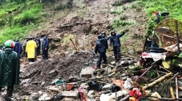 बाढी–पहिरोको क्षतिको एक करोड १४ लाख बीमा दाबी भुक्तानी