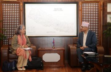अन्तर्राष्ट्रिय मुद्रा कोषका आवासीय प्रतिनिधिलाई अर्थमन्त्रीले भने- नीतिगत सुधारमा सरकार प्रतिबद्ध छ