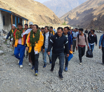प्रधानाध्यापक खड्का कांग्रेसबाट गाउँपालिका अध्यक्षमा सिफारिस 
