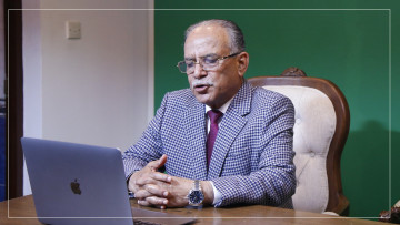 शौचालयमा लडेर घाइते भए प्रचण्ड
