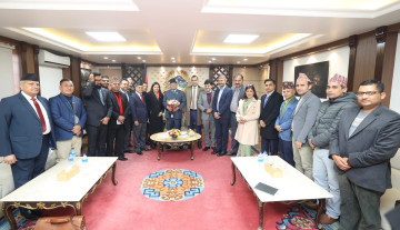 विदेशमा रहेका नेपालीले भोग्नुपरेका कानुनी समस्या समाधान गर्छु: प्रधानमन्त्री प्रचण्ड