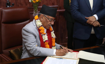 प्रधानमन्त्रीद्वारा पदभार ग्रहण, के गरे पहिलो निर्णय ?