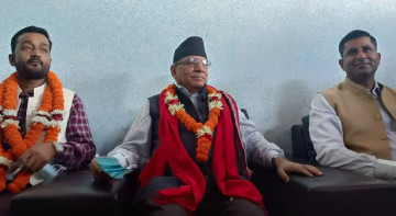 नागरिकता विधेयकबारे प्रचण्डले भने- एमालेकाे पाखण्डी प्रचारको पछि जनता लाग्दैनन्