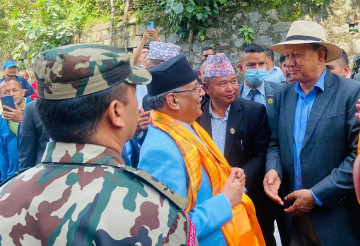 मेलम्चीमा प्रधानमन्त्री प्रचण्ड, पहिल्यै पुगेर स्वास्थ्यमन्त्रीले गरे स्वागत