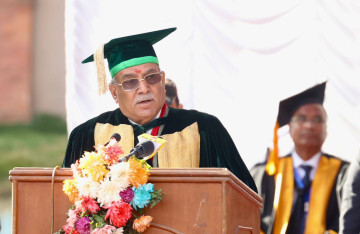 प्राज्ञहरूको भूमिका प्राज्ञिक स्तरकै हुनुपर्छ: प्रधानमन्त्री प्रचण्ड