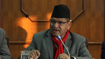 ट्रायल दिन ड्राइभिङ स्कुलबाट पास भएको प्रमाणपत्र अनिवार्य गर्न मन्त्री ज्वालाको प्रस्ताव