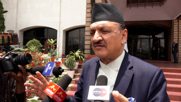 दबाब थेग्न नसकेर टुक्रे बजेट पनि संघबाट छुट्याउनुपर्‍योः अर्थमन्त्री महत