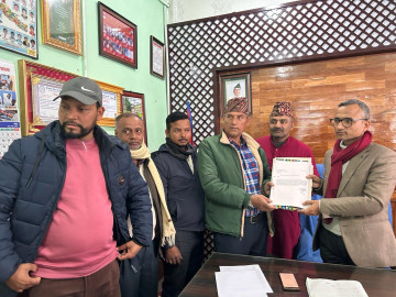 जितपुर सिमरामा निजी जग्गाको अनुमति लिएर सार्वजनिक जग्गाको माटो बिक्री