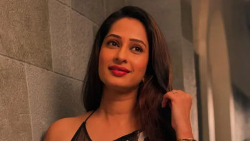 टेलिफिल्म 'पवित्र रिश्ता'बाट चर्चित अभिनेत्री प्रिया मराठेको क्यान्सरका कारण निधन