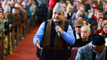 कांग्रेस कार्यवाहक सभापतिले आयोग पुगेर भने– विचित्र हुन लागेपछि निर्वाचन आयोग आयौँ