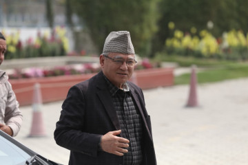 दलको नेता चयन गर्न एमाले संसदीय दलको बैठक बस्दै