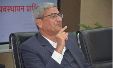 भिजिट भिसा प्रकरणमा गृहमन्त्रीको सचिवालय नै दागी, लेखकले राजीनामा देलान् कि पार्टीले फिर्ता बोलाऊला ?