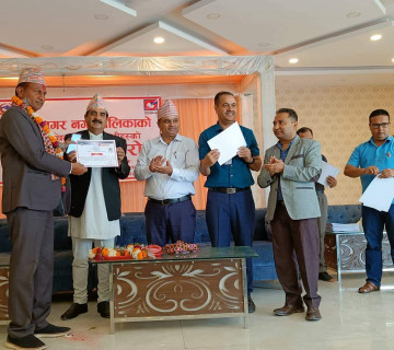 शपथ लिदै सिद्धार्थनगरका नवनिर्वाचित प्रमुख खानले भने– प्रतिबद्धतापत्रका सबै काम पूरा गर्छु