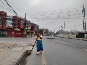 कस्तो छ काठमाडौंका सडकको अवस्था ? (तस्वीरसहित)