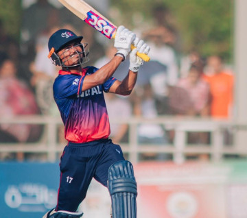 यूएईविरुद्ध कप्तान रोहितले बनाए शतक