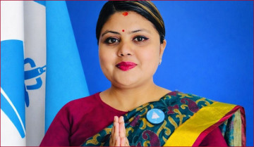 शेखरलाई हराउँदै मोरङ–६ मा रास्वपाकी रुबिना आचार्य विजयी