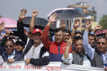 शिक्षक र सरकारबीच आज पनि कुरो मिलेन, लचिलो हुन मन्त्रीहरुको आग्रह