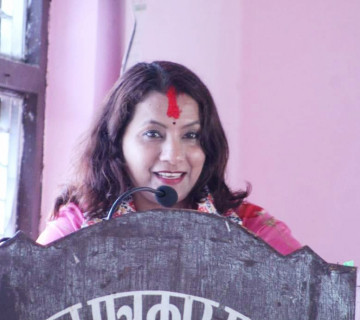एकल कविता वाचनमा सन्ध्या रेग्मीले सुनाईन् नारी चेतना र प्रणयका रचना  