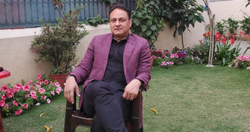 सर्वेन्द्र खनालले छाडे एमाले, भन्छन्- कुनै पनि राजनीतिक पार्टीसँग आवद्ध छैन