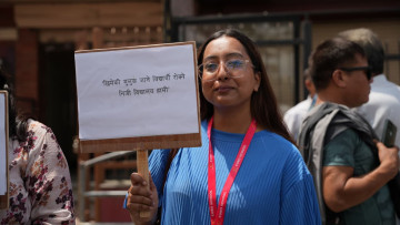 शिक्षा विधेयक बहुमतले पारित भएको भोलिपल्ट शिक्षकहरू पनि आन्दोलनमा