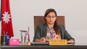 सङ्खुवासभामा पहिलोपटक महिला प्रमुख जिल्ला अधिकारी, भन्छिन्- इमानपूर्वक जिम्मेवारी निभाउने छु