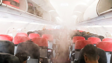 उडिरहेको जहाजमा चुरोट खान मिल्छ ? (भिडियोसहित)