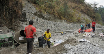ग्रामीण सडकःमार्ग खुलको १४ वर्षपछि स्तरोन्नति