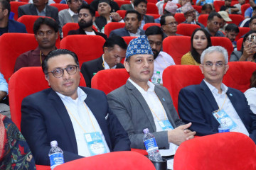 रास्वपाको विस्तारित बैठक: घोषित मितिमा निर्वाचन गर्न जोड