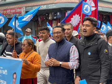 दोब्बरभन्दा बढी मतले अघि बढे स्वर्णिम वाग्ले