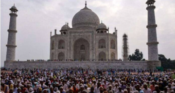 चीनलाई उछिन्दै विश्वको सबैभन्दा बढी जनसंख्या भएको देश बन्दै भारत