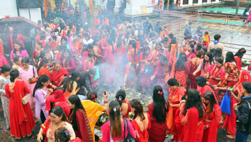 यस्तो छ पशुपतिनाथमा तीजको रौनक (तस्वीरहरू)