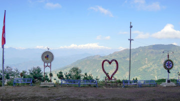 बहुसांस्कृतिक पार्कले बढाएको तिजोकको सुन्दरता (तस्वीरहरू)
