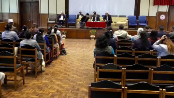 एमालेले भन्यो- प्रधानमन्त्री प्रचण्डले पदमा बसिरहने आधार गुमाए (भिडियो)