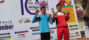 दसौँ नेपालगञ्ज म्याराथनको उपाधि खडक र सन्तोषीलाई (तस्वीरहरू)