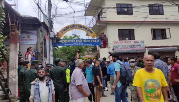 भद्रकुमारी घले सेवा सदनमा डोजर लगाउँदै महानगर (भिडियाे)