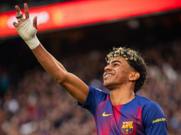 बार्सिलोनाको जितमा यामलको ह्याट्रिक