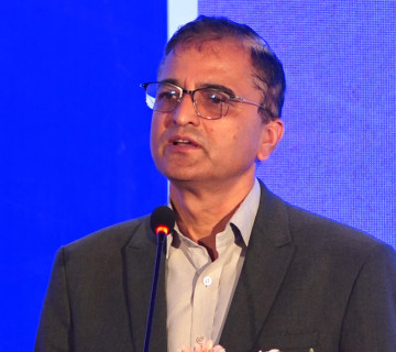केही मानिसहरूको सन्कीपनले देशको नीति भाँडियोः योगेश भट्टराई