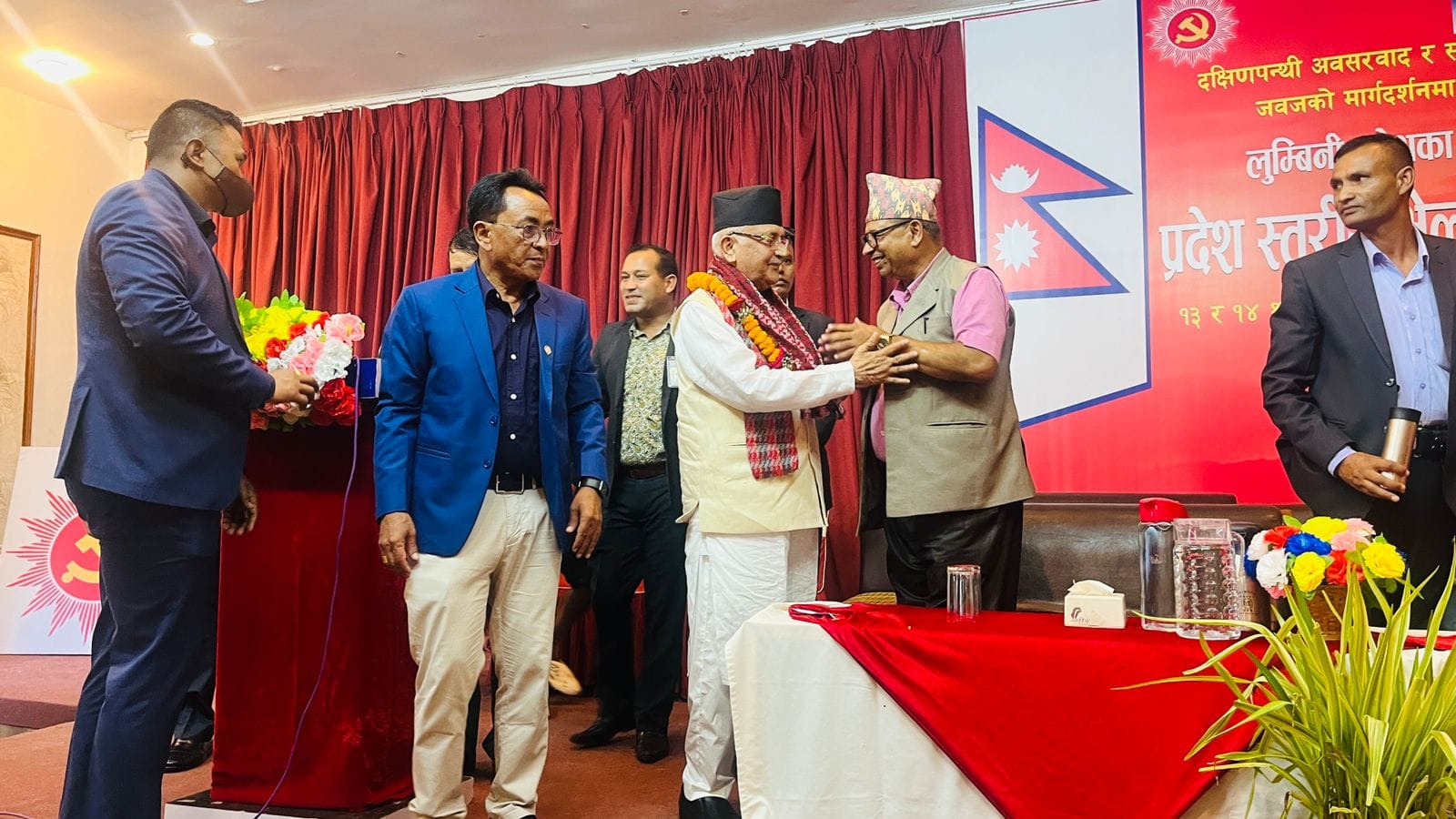 जनप्रतिनिधिलाई प्रशिक्षण दिँदै ओलीले भने– शालिन हुनुपर्छ 