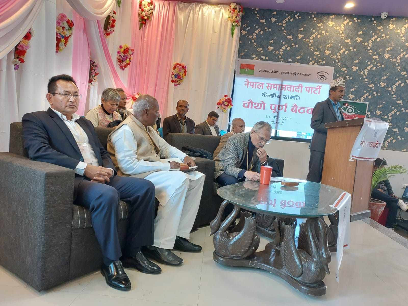 मओवादीसँग एकता गर्न नेसपाले बाबुराम भट्टराईको संयोजकत्वमा बनायो समिति