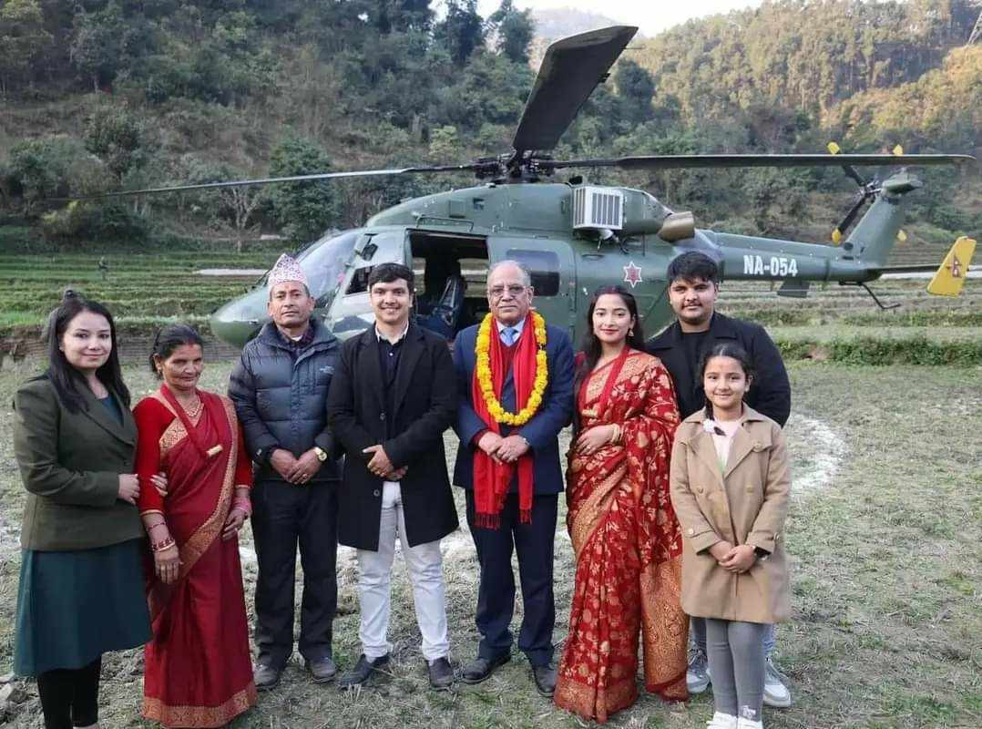 प्रचण्ड सेनाको हेलिकप्टर लिएर नातिनी ज्वाइँ भेट्न गएको तस्वीर भाइरल