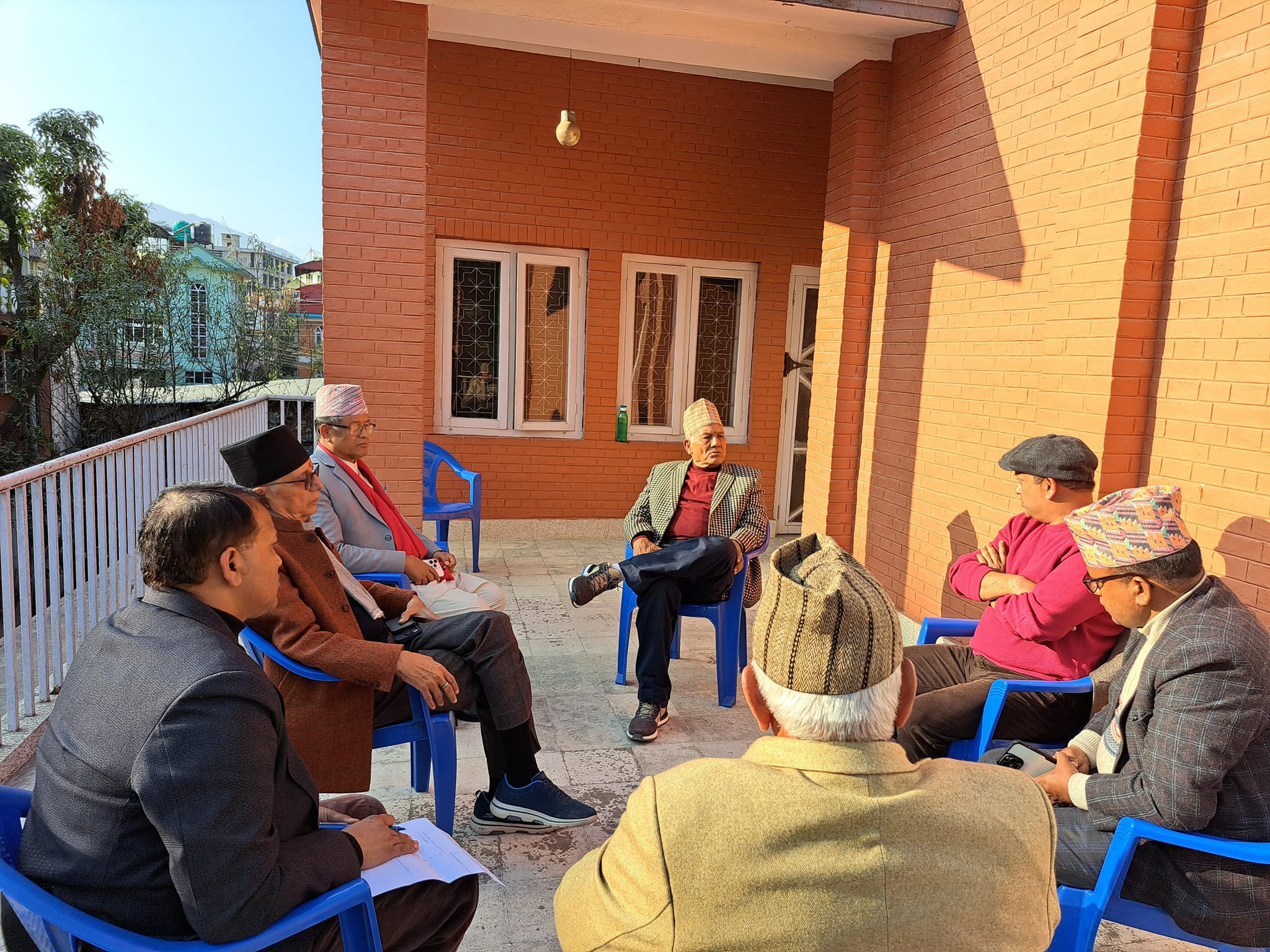 देउवासँग कुरा नमिलेपछि कांग्रेस संस्थापनइतर समूहको विशालनगरमा छुट्टै बैठक