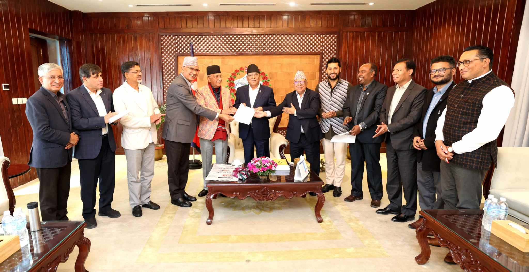बालुवाटार पुगेर सत्ता गठबन्धनको कार्यदलले बुझायो साझा न्यूनतम कार्यक्रम