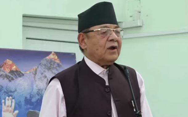 वामदेव गाैतमले ओलीलाई भने– मैले आत्मालोचना गरिसकेँ, अब एमालेमै रहेर काम गर्न चाहन्छु