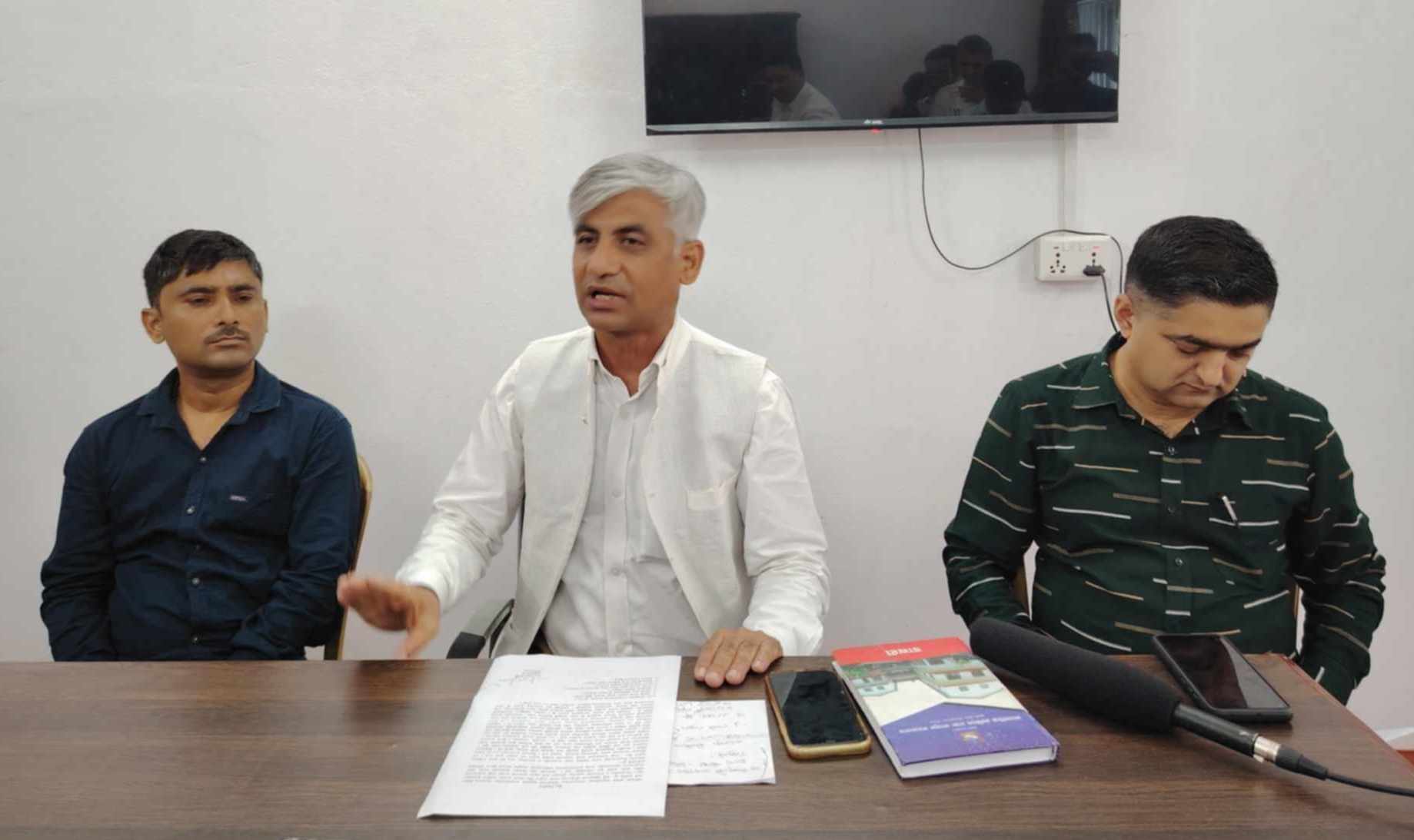 कांग्रेस–एमाले गठबन्धनपछि केदार कार्कीले मुख्यमन्त्री हिक्मतमाथि खोलेको फायर