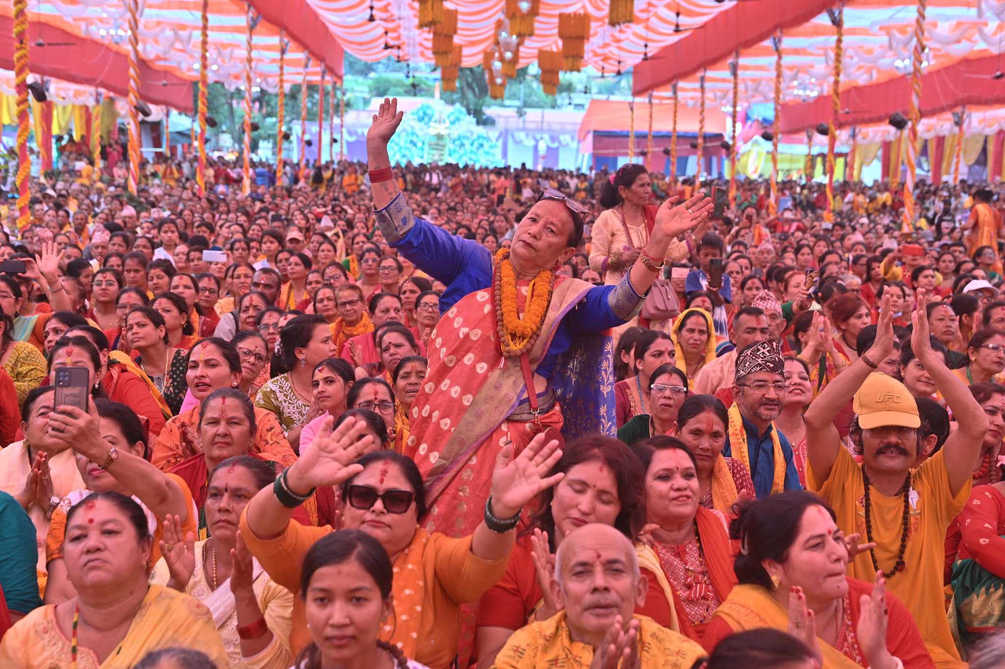 साउनकाे अन्तिम साेमबार पशुपतिमा जे देखियाे (तस्वीरहरू)