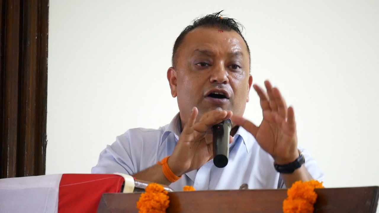 साढे ३ वर्ष कुनै उलथपुथल नहुने गगन थापाको दाबी 